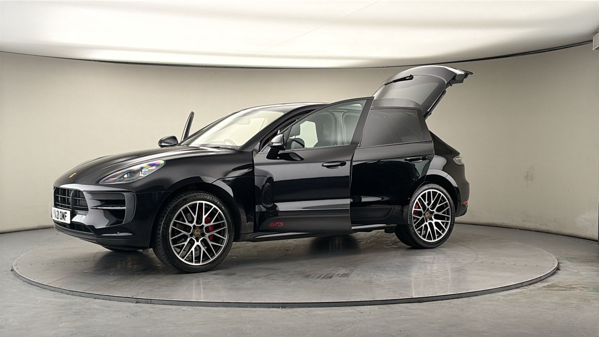 More views of Porsche Macan