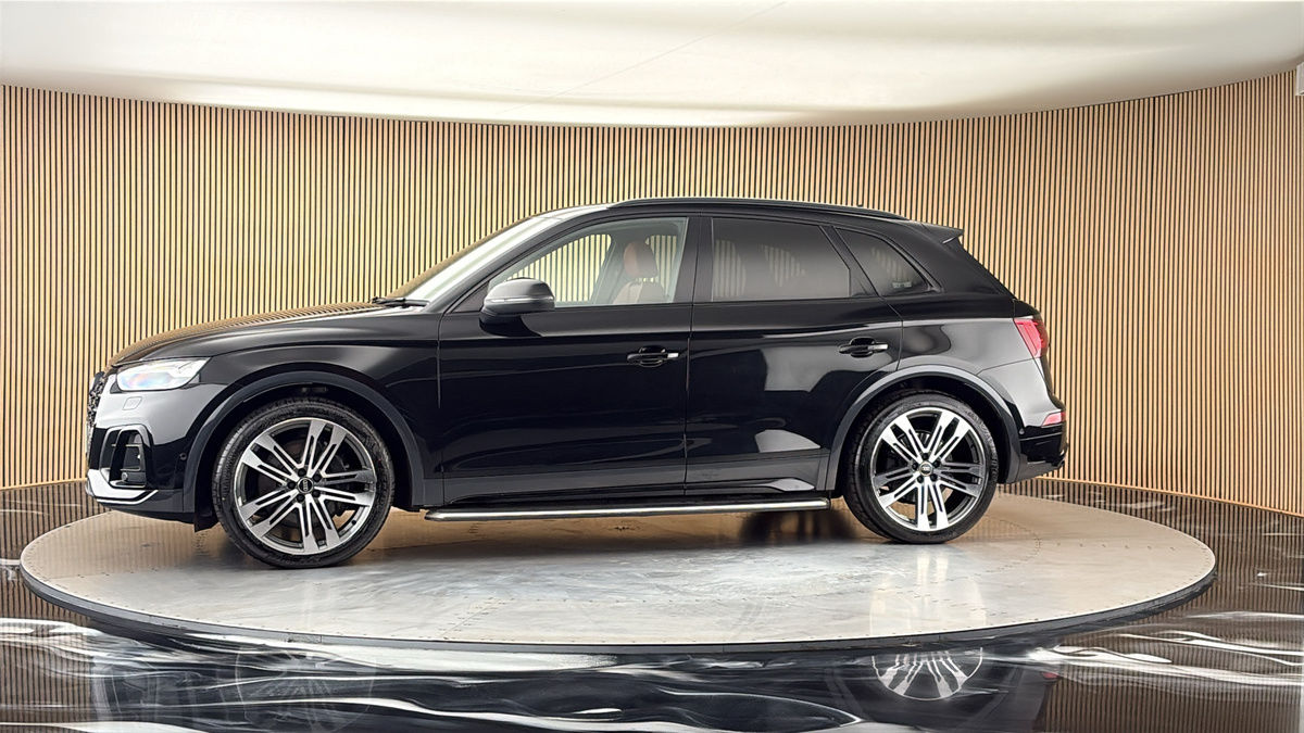 More views of Audi SQ5