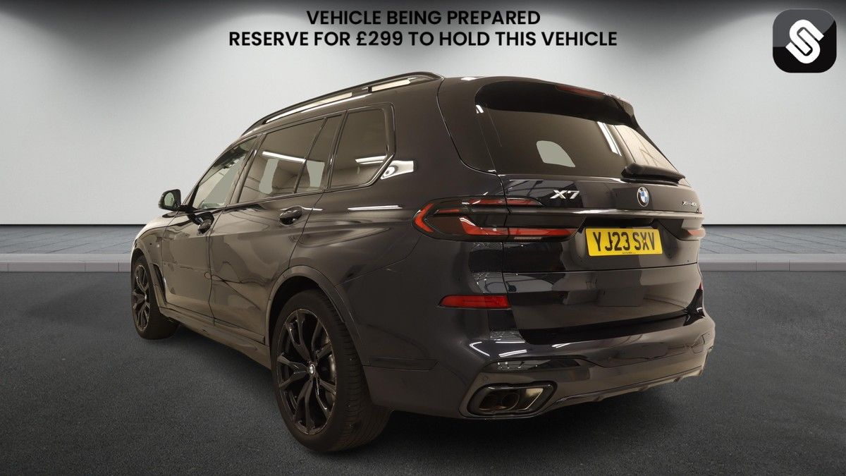 BMW X7 Image 3