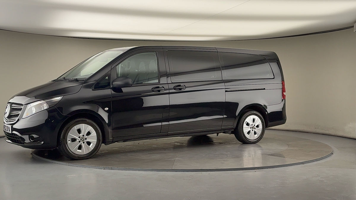 More views of Mercedes-Benz Vito