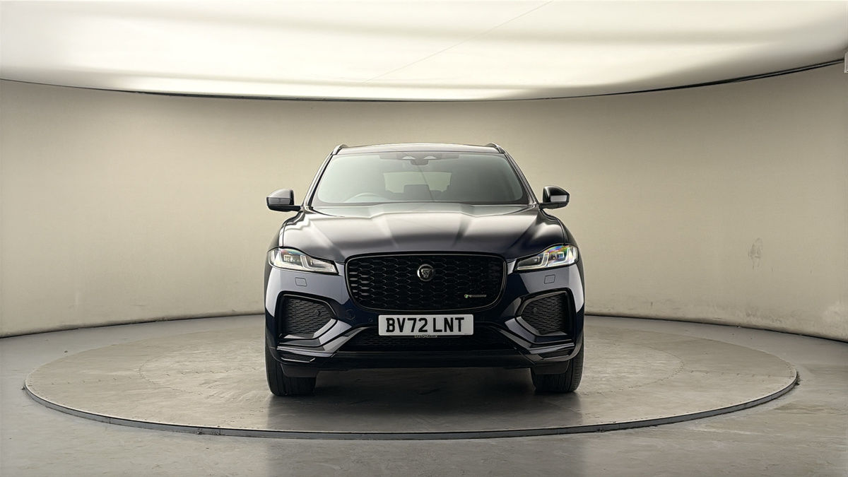 Jaguar F-PACE Image 3