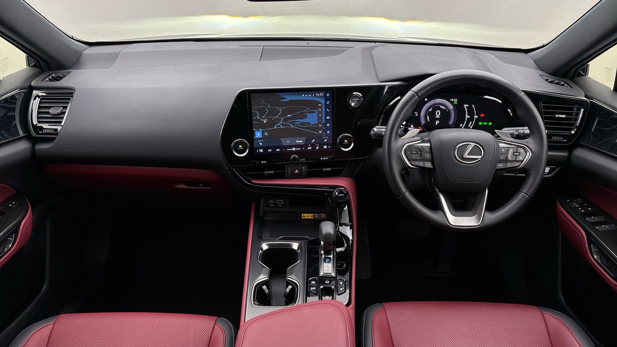 Lexus NX Image 12