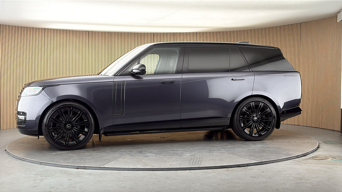 More views of Land Rover Range Rover