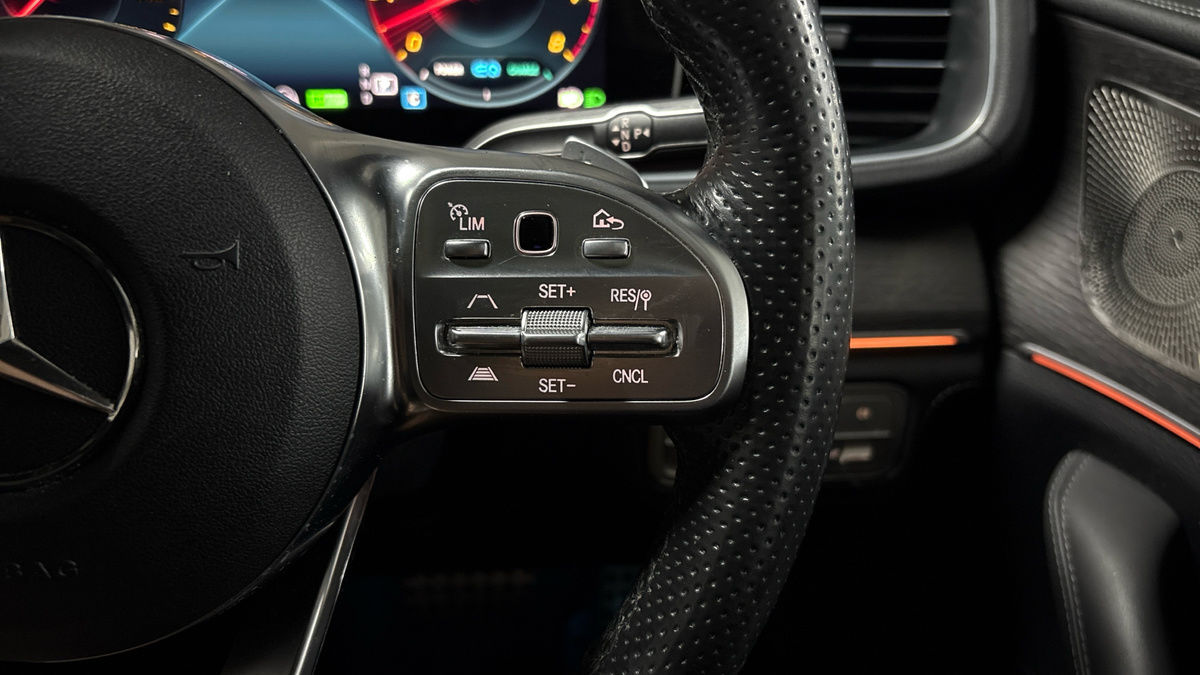 Mercedes-Benz GLE Image 14