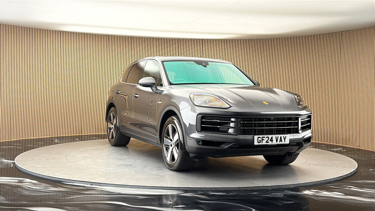 More views of Porsche Cayenne