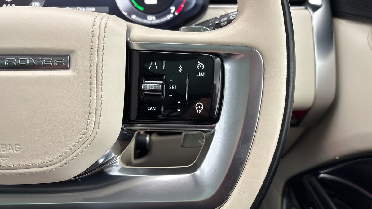 Land Rover Range Rover Image 14