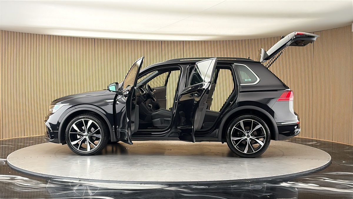 More views of Volkswagen Tiguan