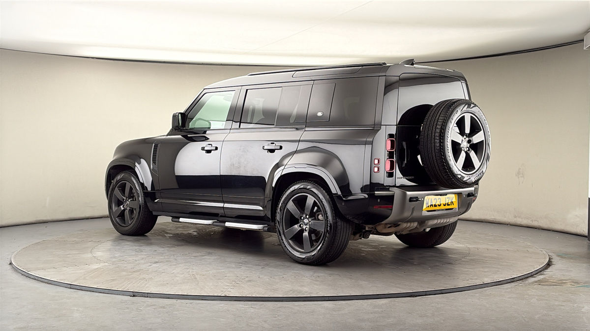 More views of Land Rover Defender 110