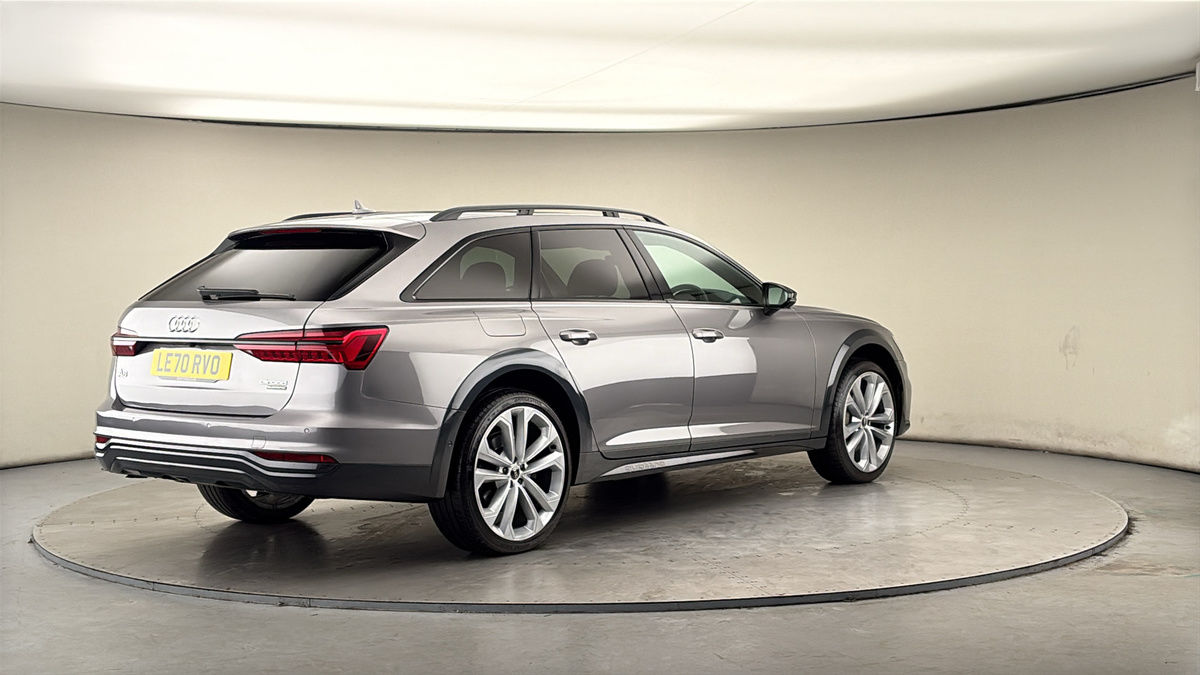 Audi A6 Allroad Image 21