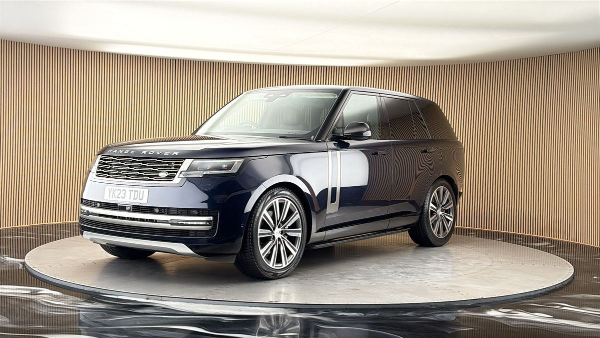 More views of Land Rover Range Rover