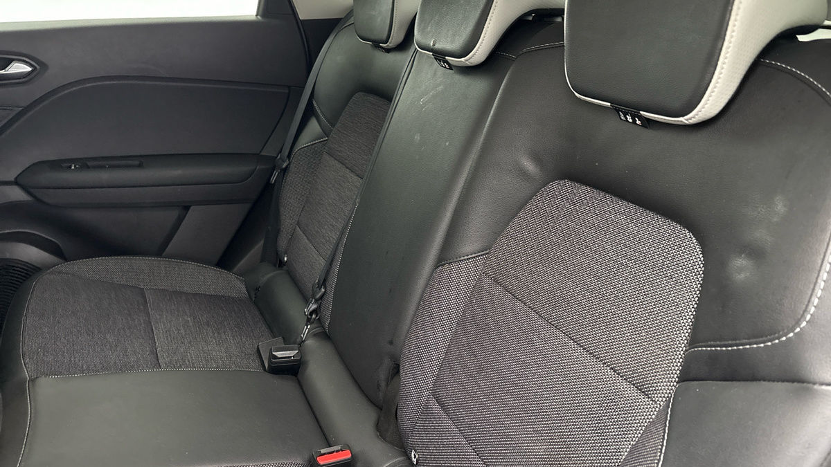 Renault CAPTUR Image 8