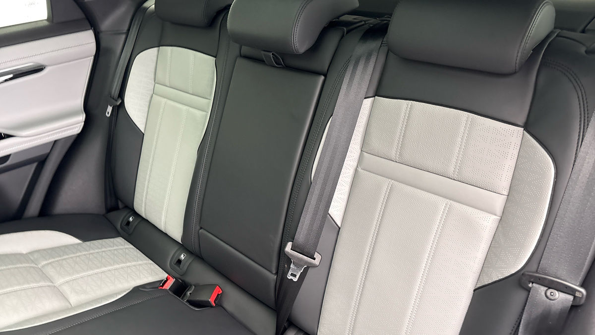 Land Rover Range Rover Evoque Image 8