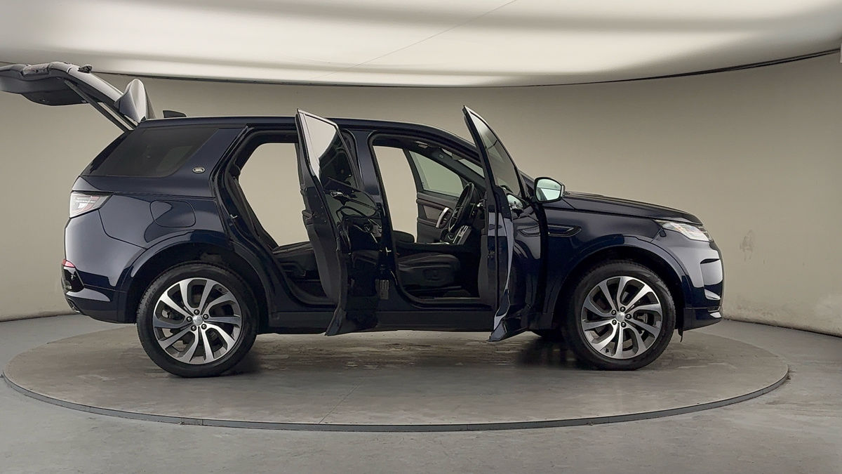 More views of Land Rover Discovery Sport