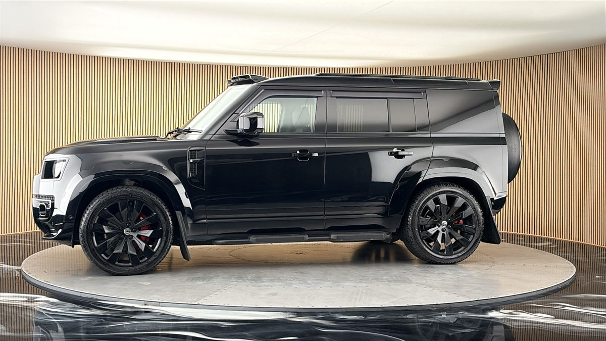 More views of Land Rover Defender 110