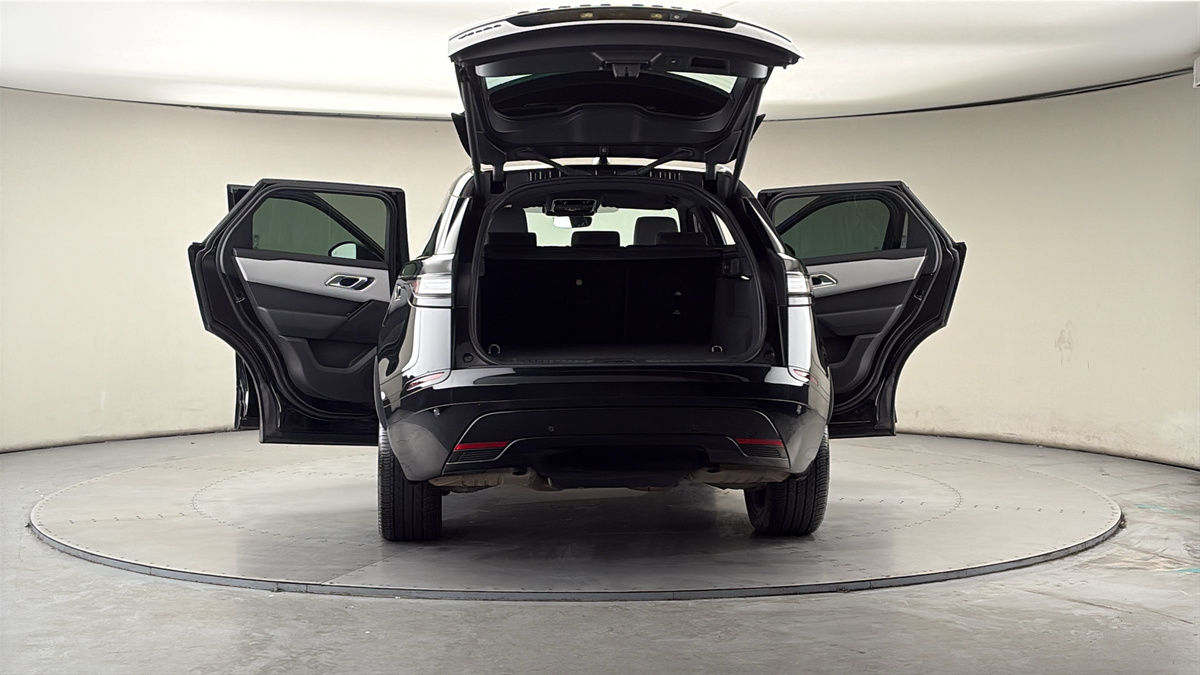 More views of Land Rover Range Rover Velar