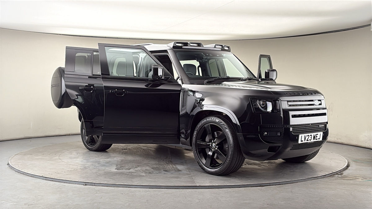 More views of Land Rover Defender 110