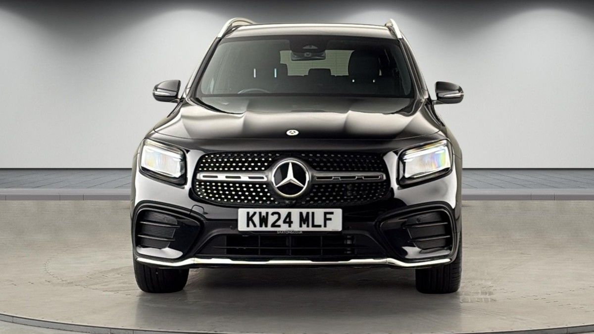 Mercedes-Benz GLB Image 3