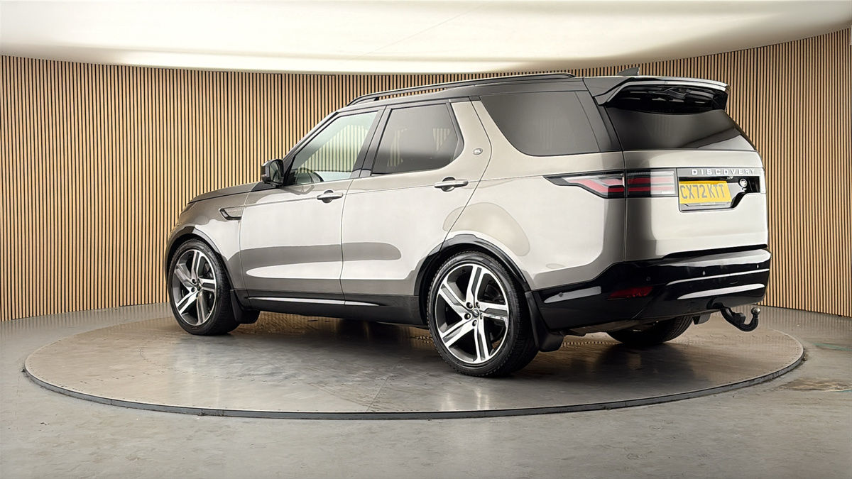 More views of Land Rover Discovery