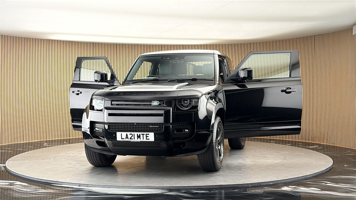 More views of Land Rover Defender 90