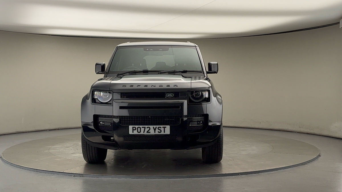 Land Rover Defender 110 Image 3