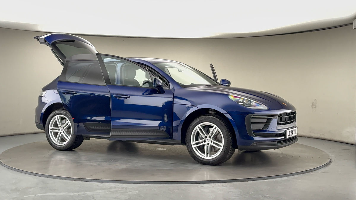 More views of Porsche Macan