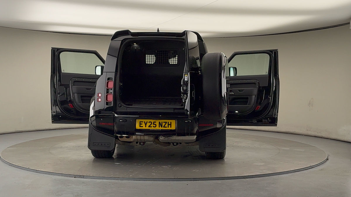 More views of Land Rover Defender 90