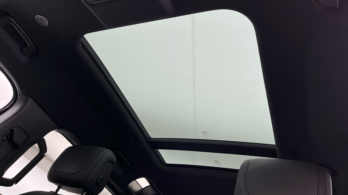 Land Rover Defender 110 Urban Image 11