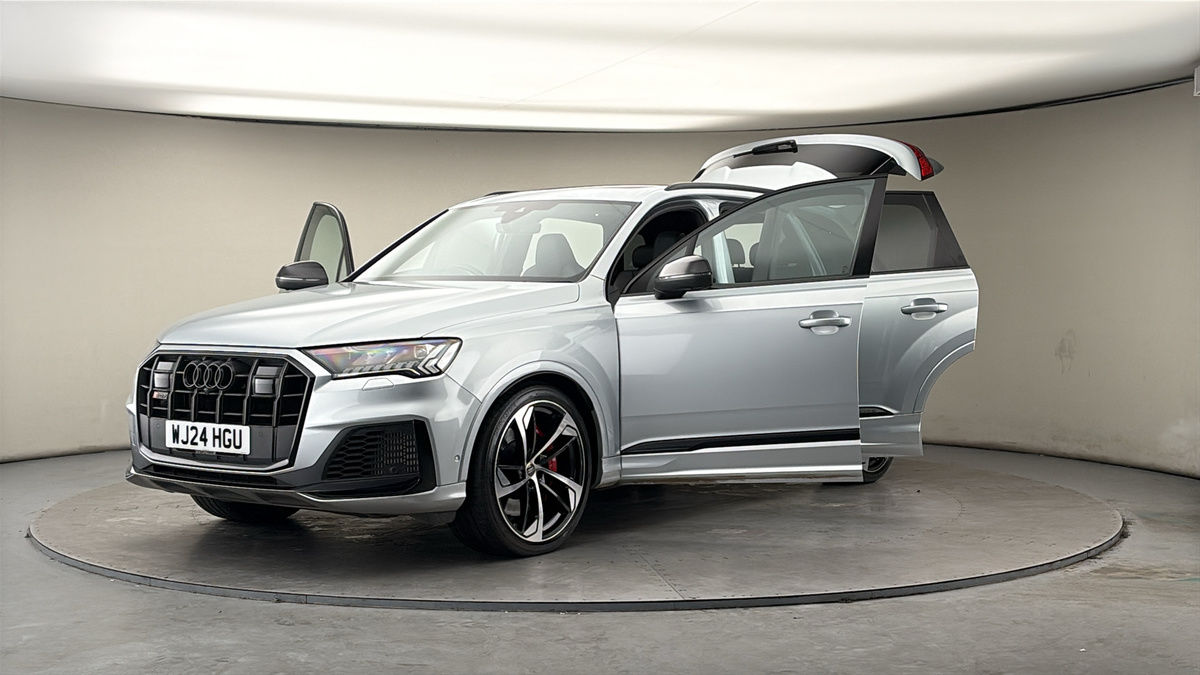 More views of Audi SQ7