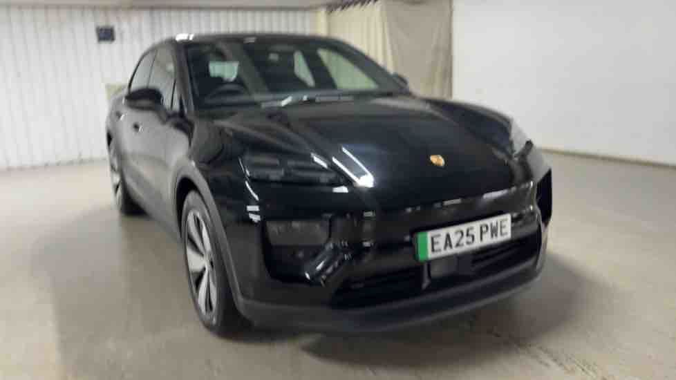 More views of Porsche Macan