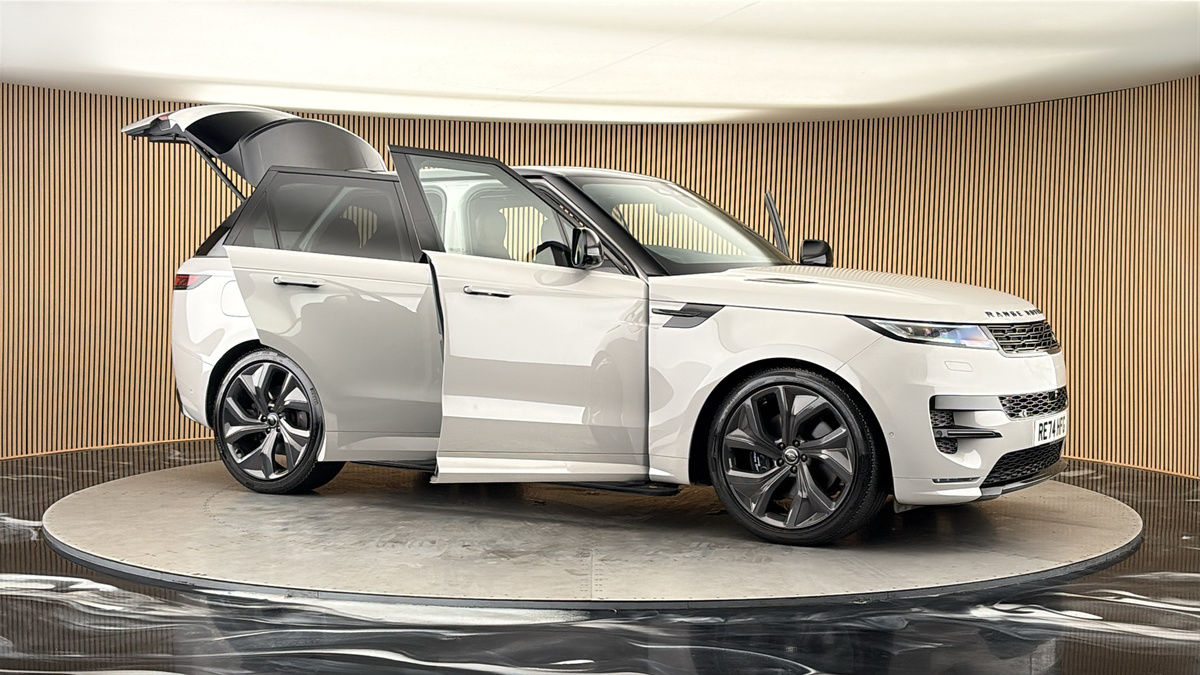 More views of Land Rover Range Rover Sport