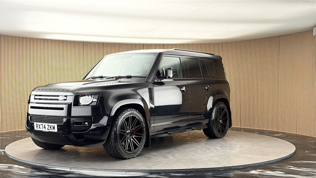 More views of Land Rover Defender 110
