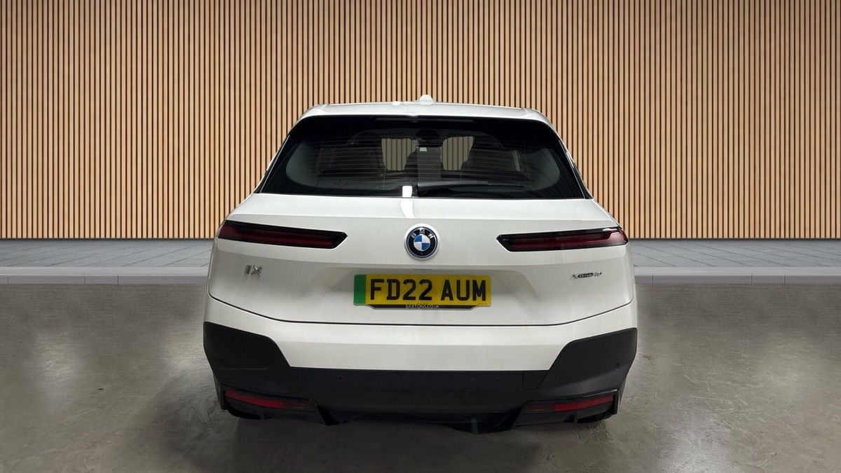 BMW iX Image 4