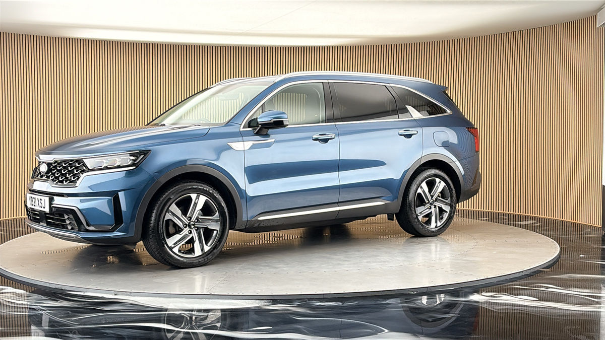 More views of Kia Sorento
