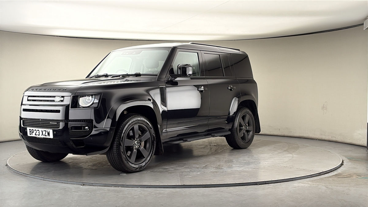 More views of Land Rover Defender 110