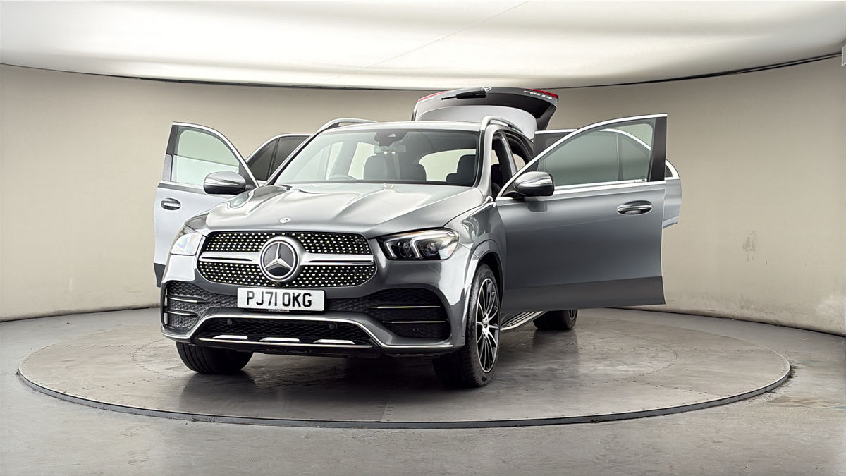 More views of Mercedes-Benz GLE