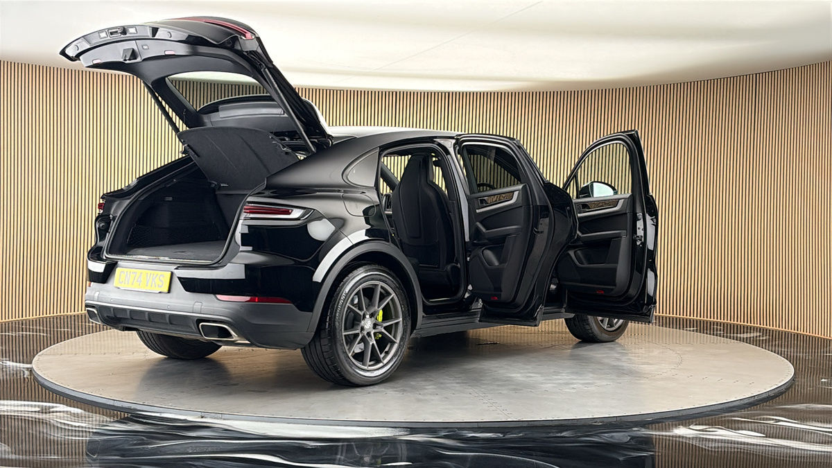 More views of Porsche Cayenne