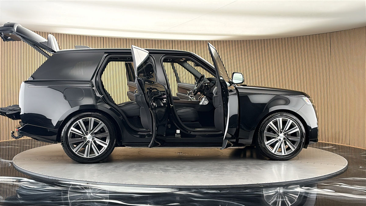 More views of Land Rover Range Rover