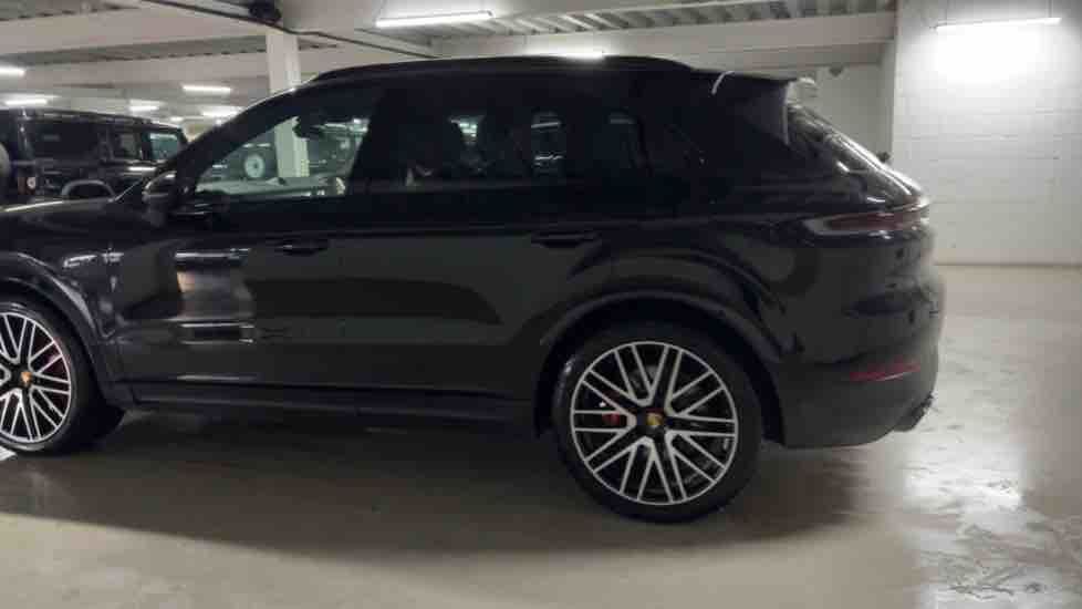 More views of Porsche Cayenne