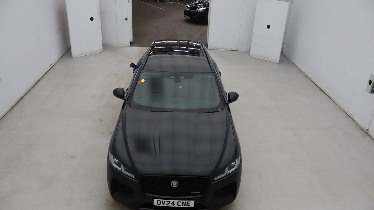 Jaguar F-PACE Image 7