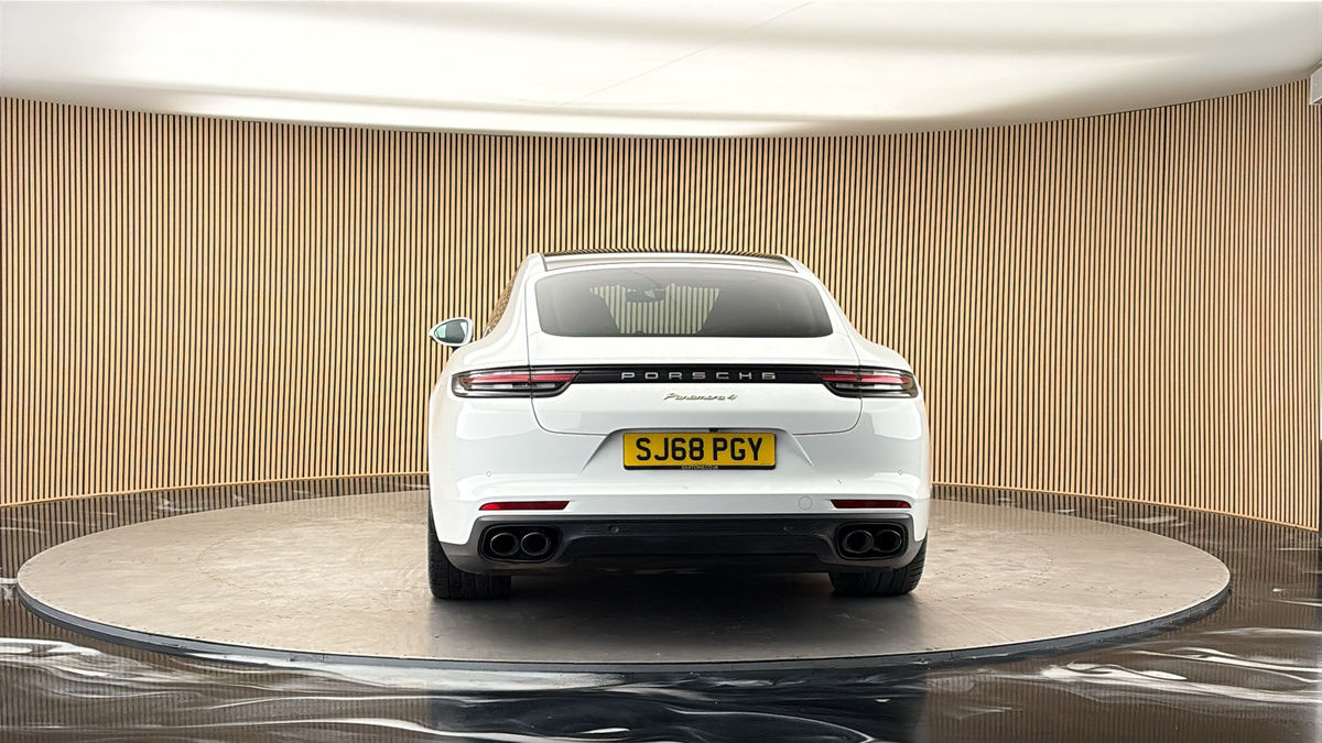 More views of Porsche Panamera