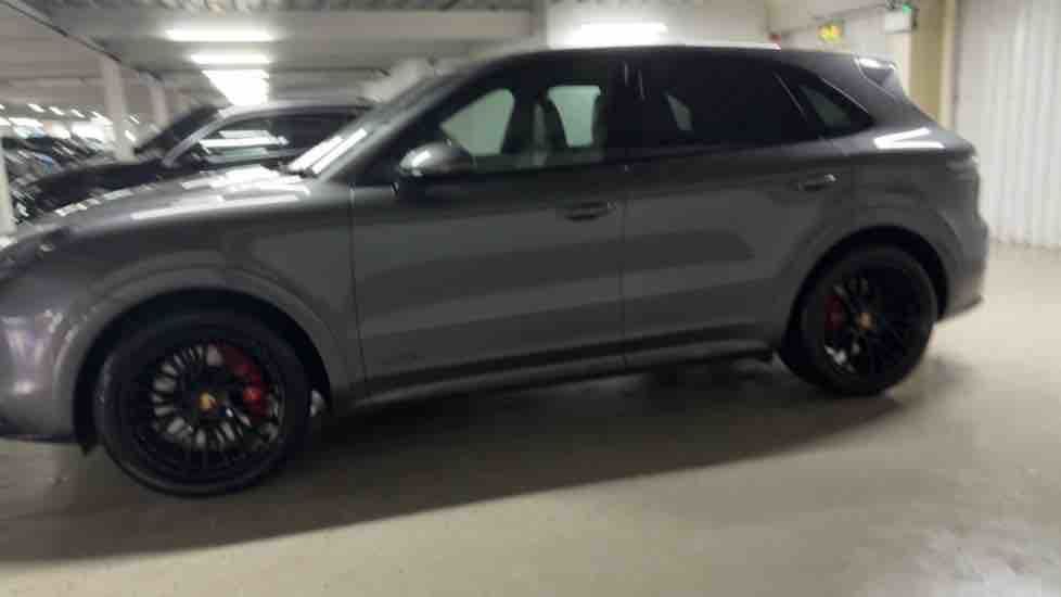 More views of Porsche Cayenne