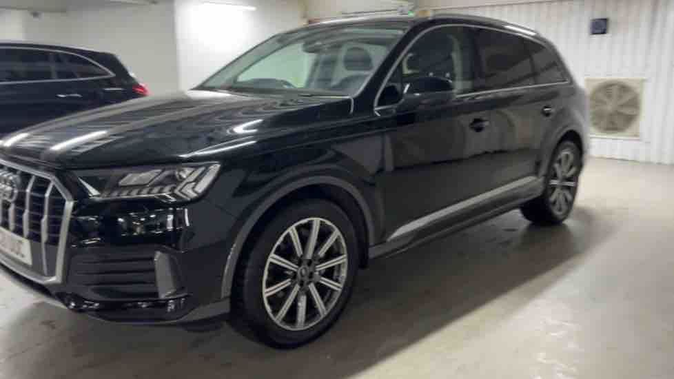 More views of Audi Q7