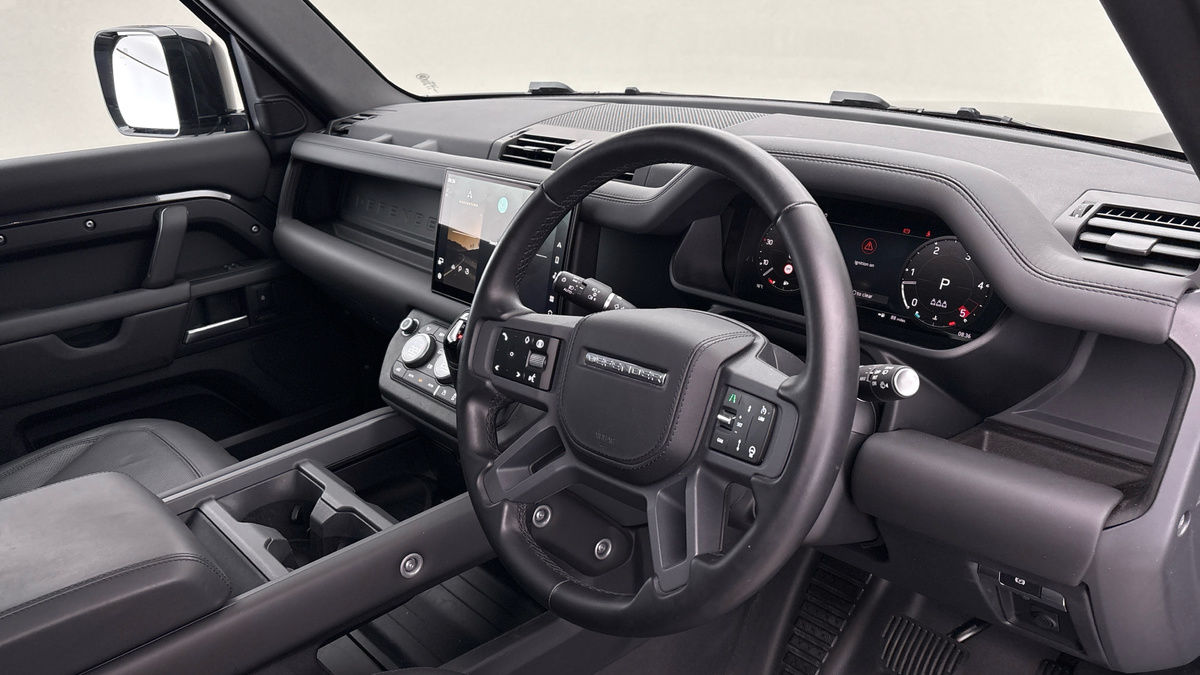 Land Rover Defender 110 Urban Image 5