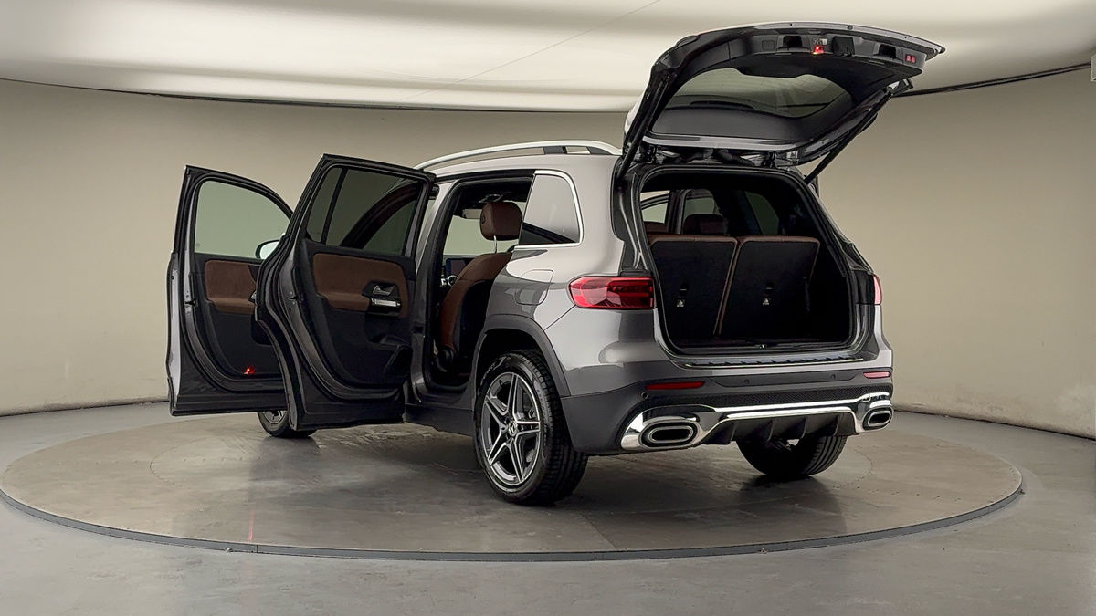 Mercedes-Benz GLB Image 23