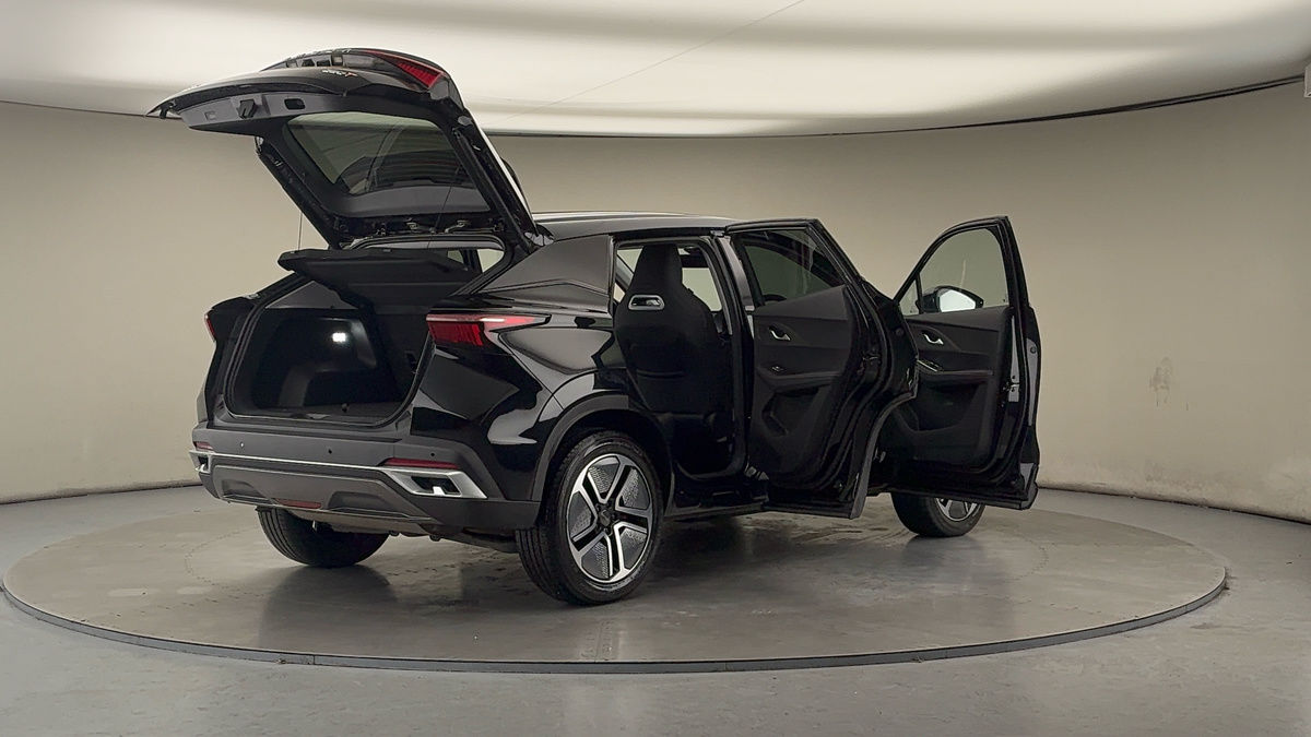 More views of Omoda 5