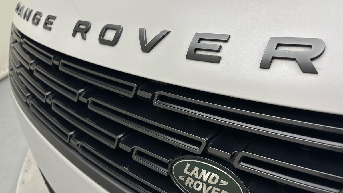 Land Rover Range Rover Sport Image 24