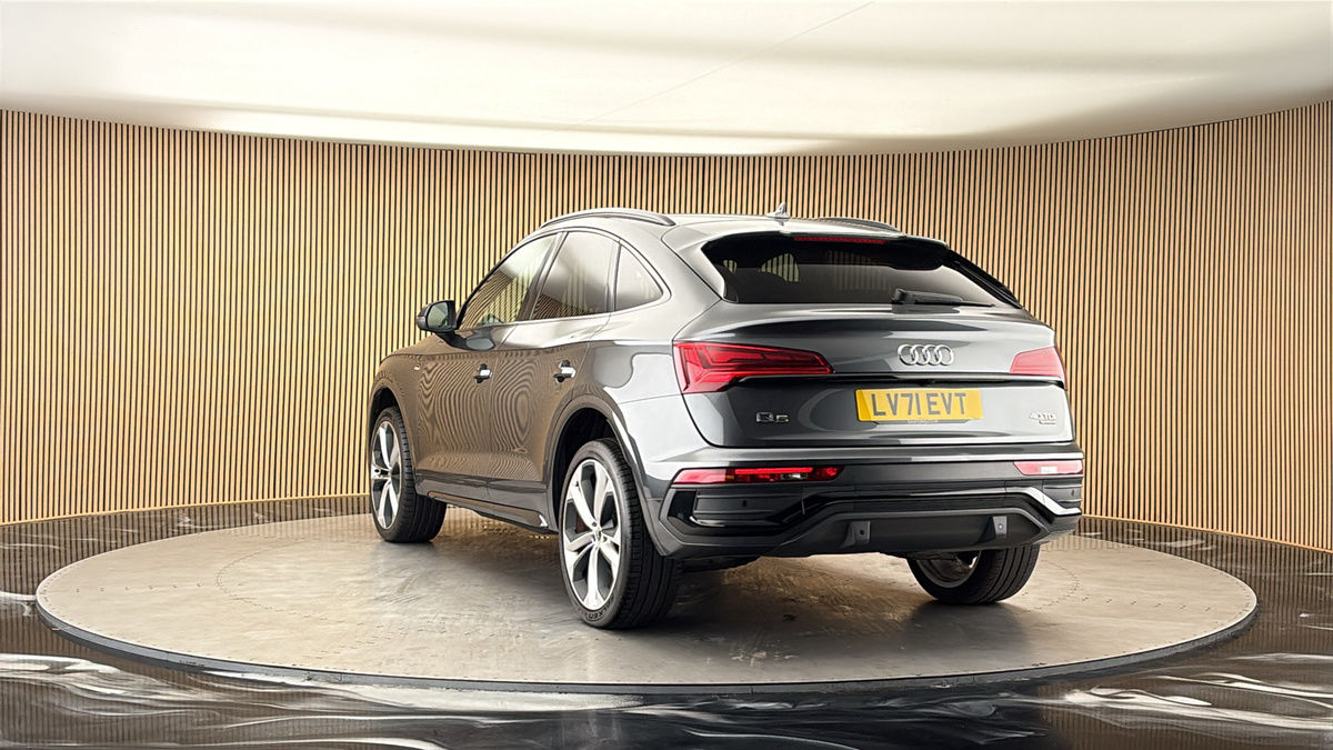 More views of Audi Q5