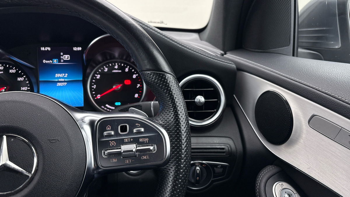 Mercedes-Benz GLC Image 14