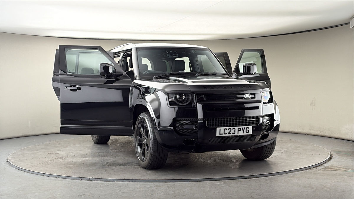 More views of Land Rover Defender 110