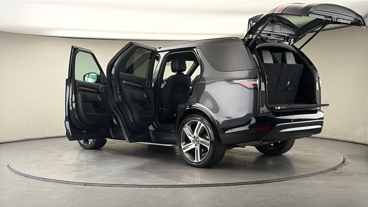 More views of Land Rover Discovery